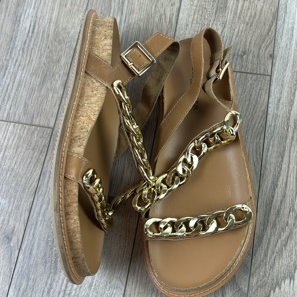 NWOT New Kelsi Dagger Brooklyn Script Slingback Sandals Tan Gold Chain Size 9 - Picture 5 of 9